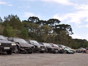 Polícia Rodoviária Federal vai leiloar 450 veículos apreendidos no Paraná